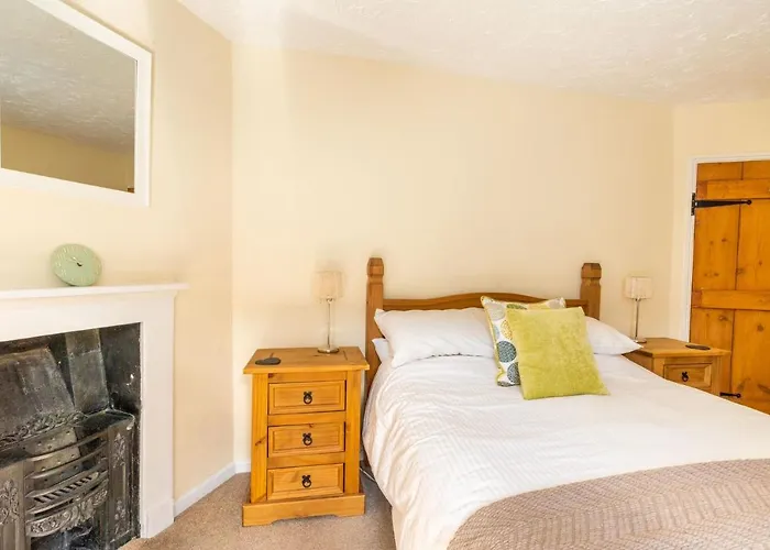 Host & Stay - West Street Cottage
